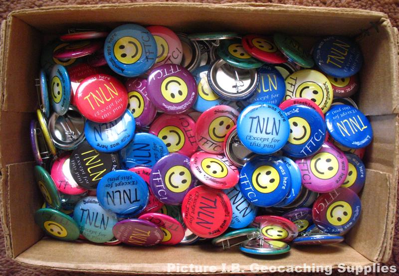 Geocaching swag buttons personalized with caching names and colour preferences.